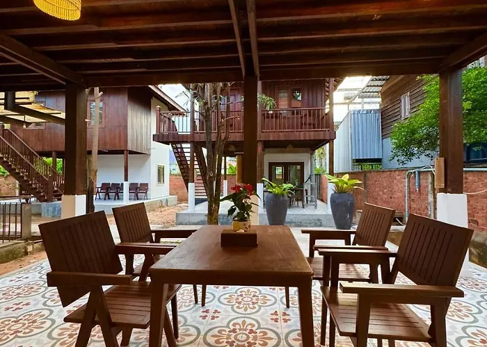 Sala Khmer - Living With Locals * Siem Reap