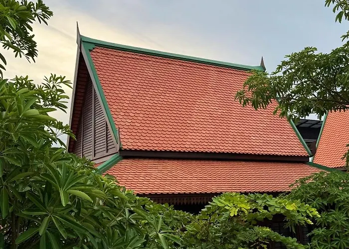 Sala Khmer - Living With Locals